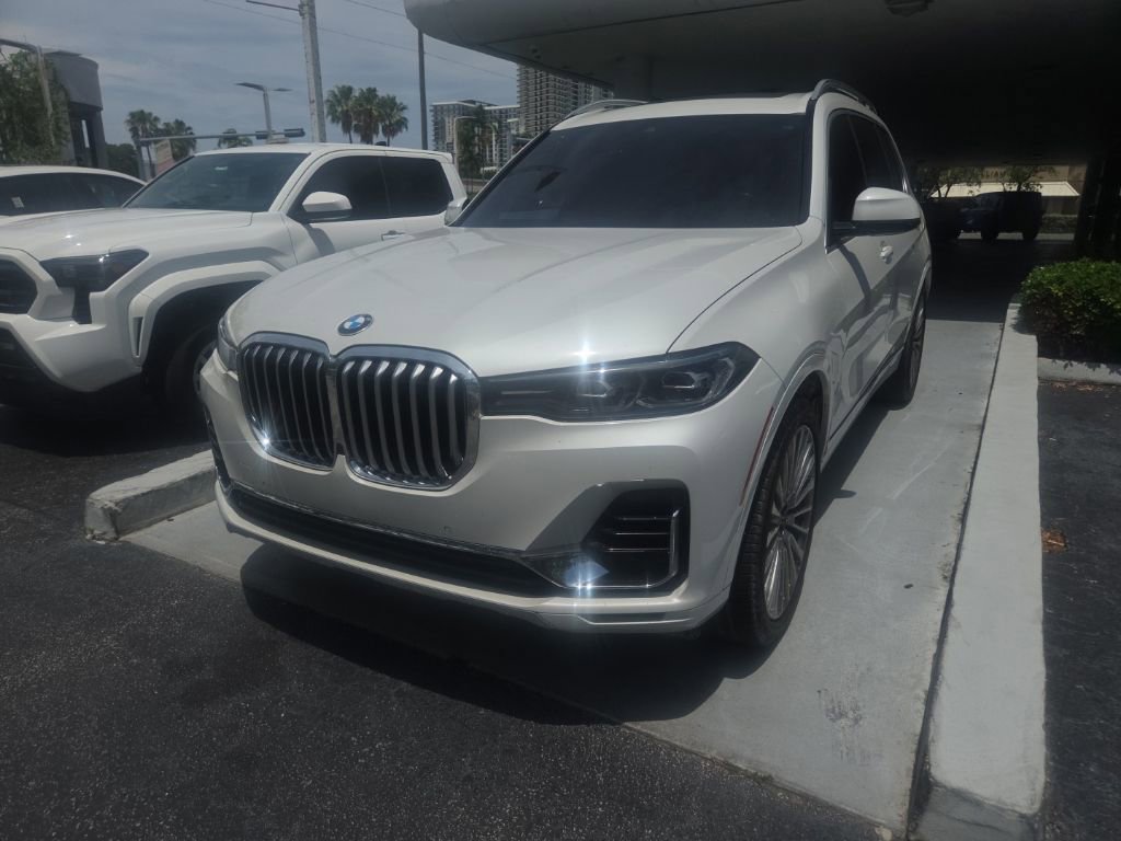 Used 2020 BMW X7 xDrive40i w/ Premium Package AWD/4WD image 2