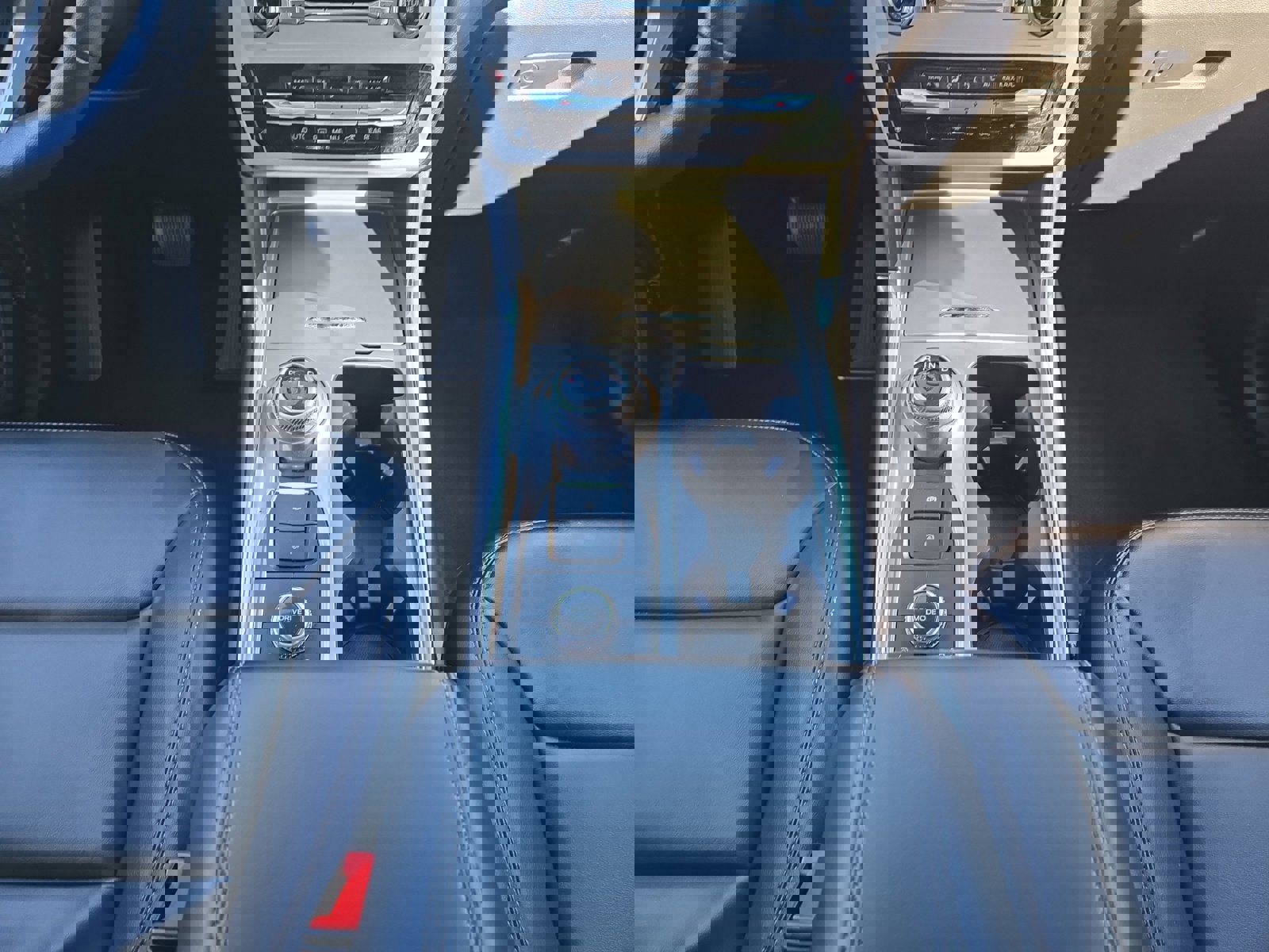 Certified 2022 Ford Explorer XLT w/ Equipment Group 202A image 21