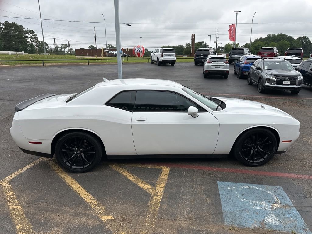 Used 2018 Dodge Challenger SXT Plus RWD image 3