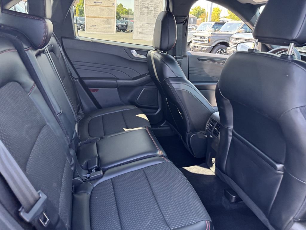 Certified 2023 Ford Escape ST-Line w/ Tech Pack #1 image 21