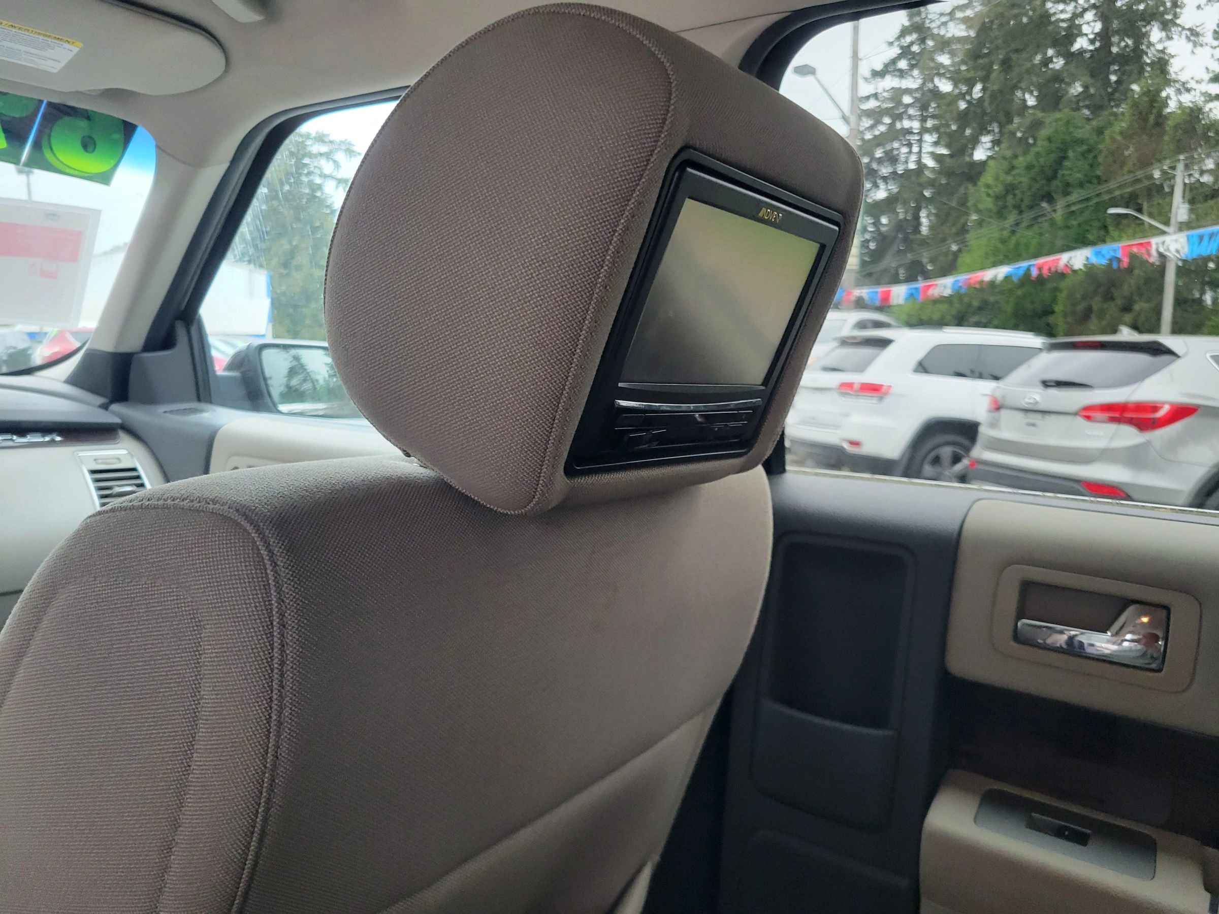 Used 2011 Ford Flex SEL FWD image 7