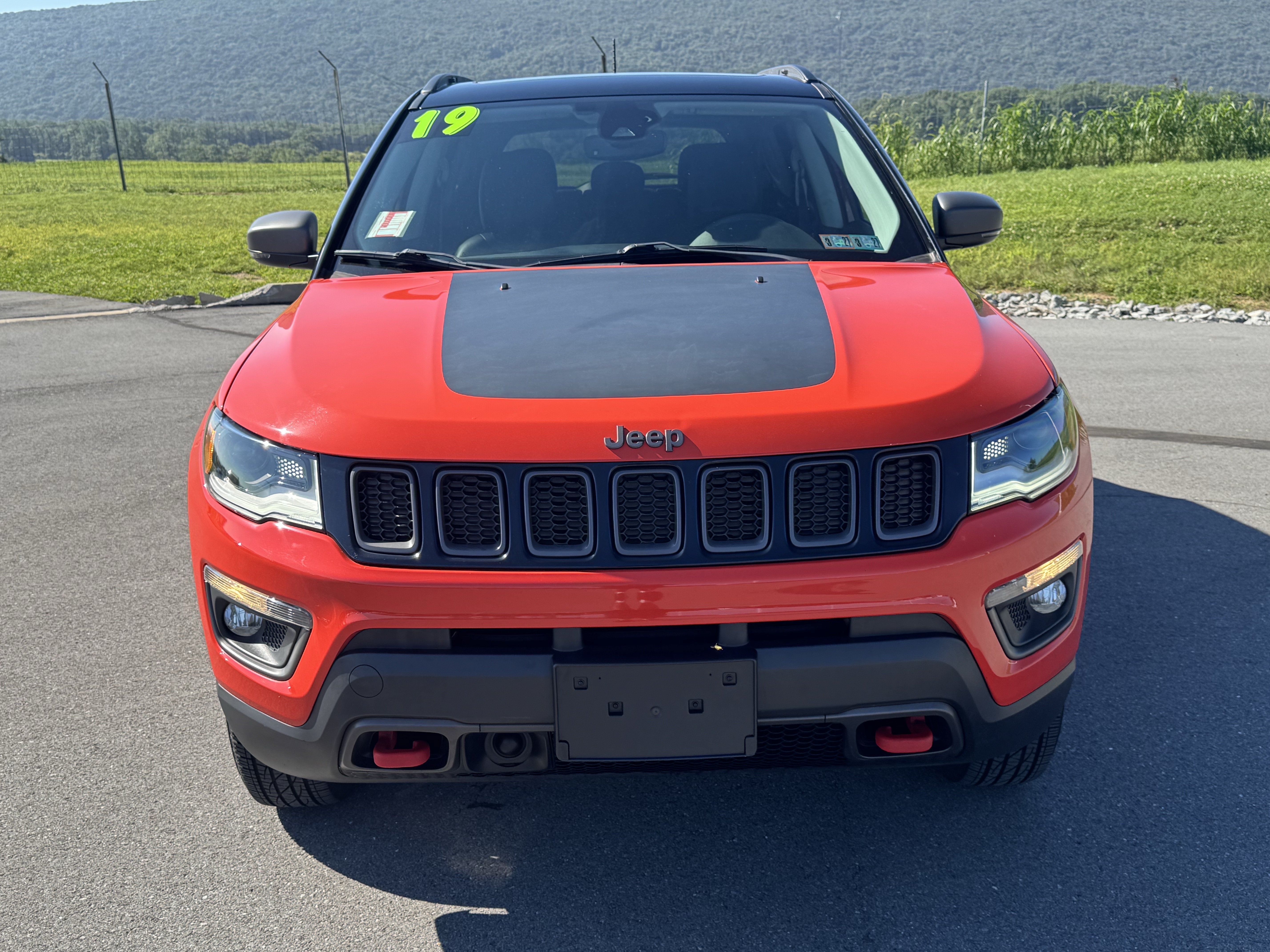 Used 2019 Jeep Compass Trailhawk w/ Leather Interior Group AWD/4WD image 9
