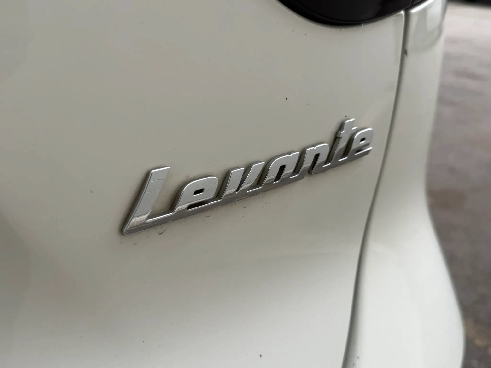 Used 2018 Maserati Levante AWD/4WD image 34