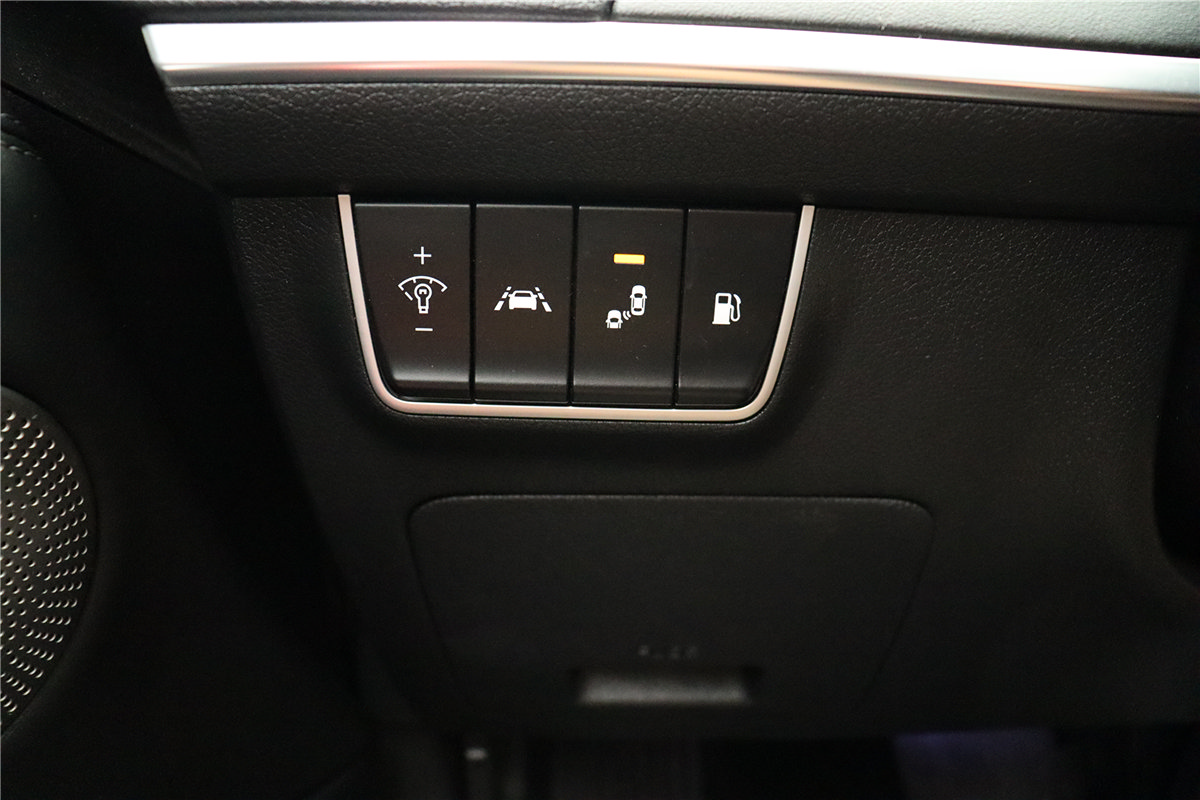 Used 2019 Kia Stinger Premium RWD image 28