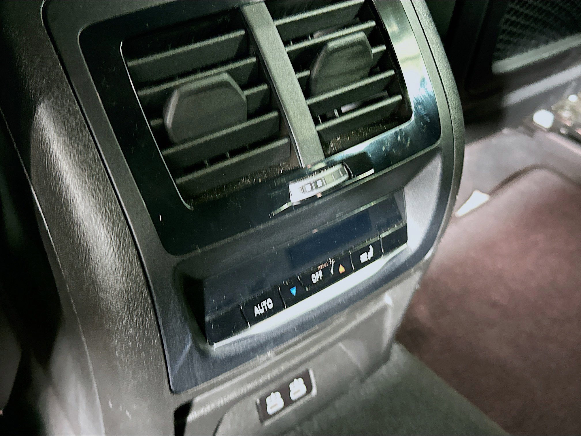 Used 2025 BMW X4 xDrive30i w/ Premium Package image 28