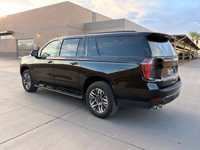 Used 2025 Chevrolet Suburban Z71 AWD/4WD image 10