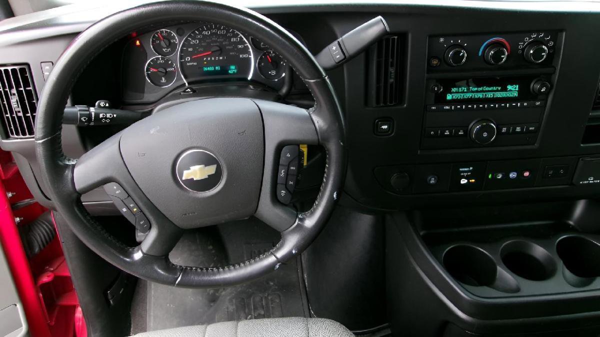 Used 2024 Chevrolet Express 2500 LT w/ LT Preferred Equipment Group RWD image 18