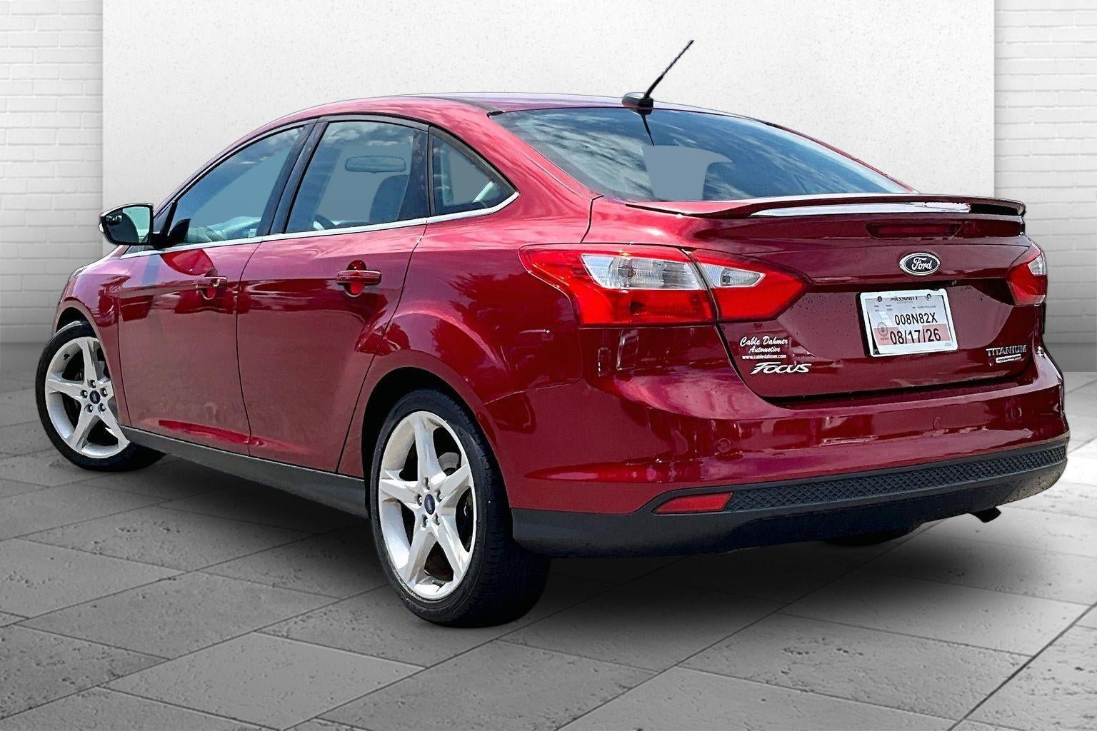 Used 2013 Ford Focus Titanium w/ Titanium Handling Pkg FWD image 9