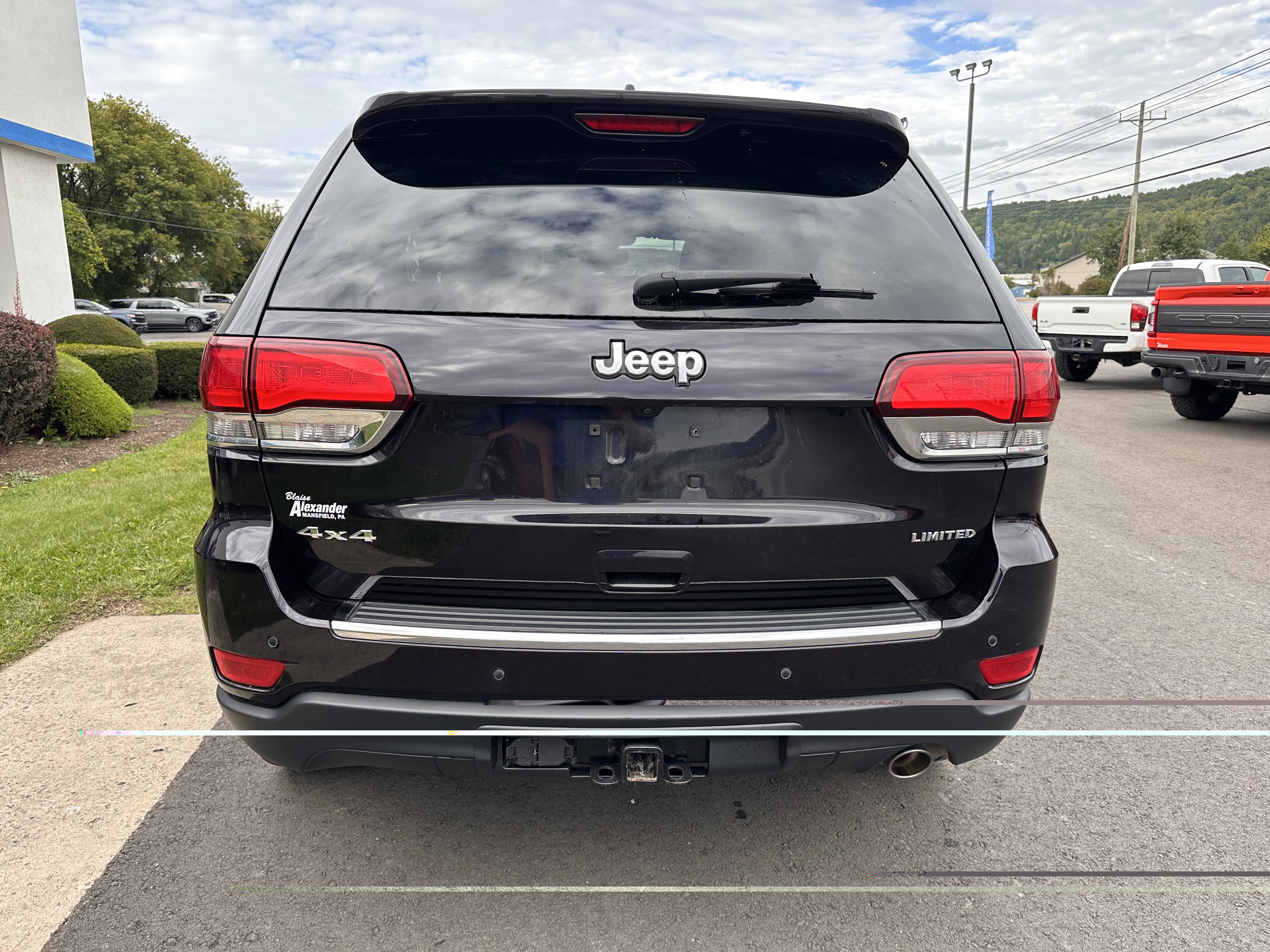 Used 2020 Jeep Grand Cherokee Limited w/ Premium Lighting Group AWD/4WD image 4