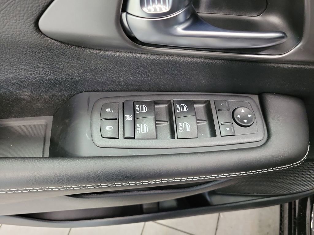 New 2026 Chrysler Pacifica Select w/ S Appearance Package AWD/4WD image 14