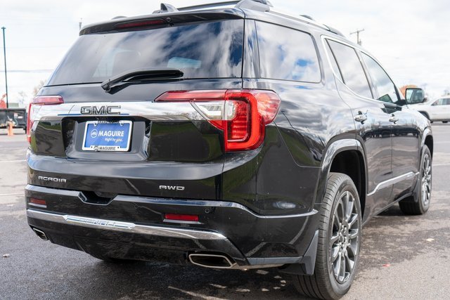 Used 2023 GMC Acadia Denali w/ Black Diamond Edition image 6