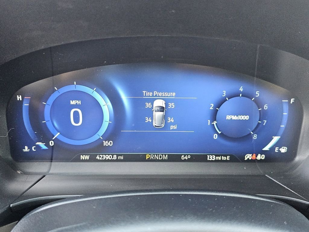 Used 2020 Ford Escape Titanium image 30