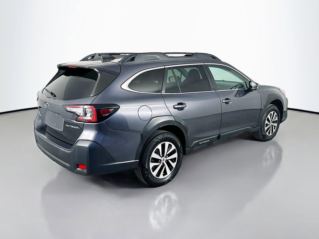 Used 2023 Subaru Outback Premium AWD/4WD image 7