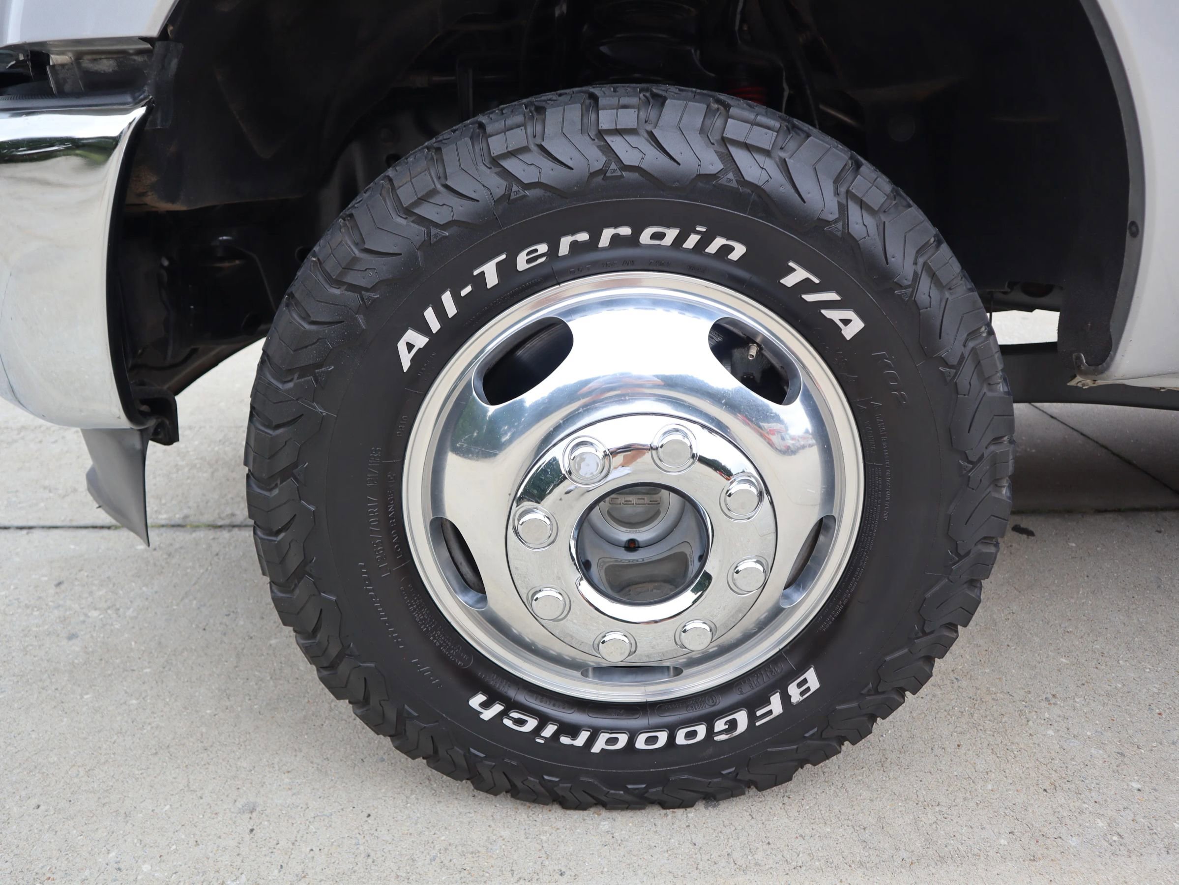 Used 2015 Ford F350 Lariat w/ Lariat Interior Package image 10