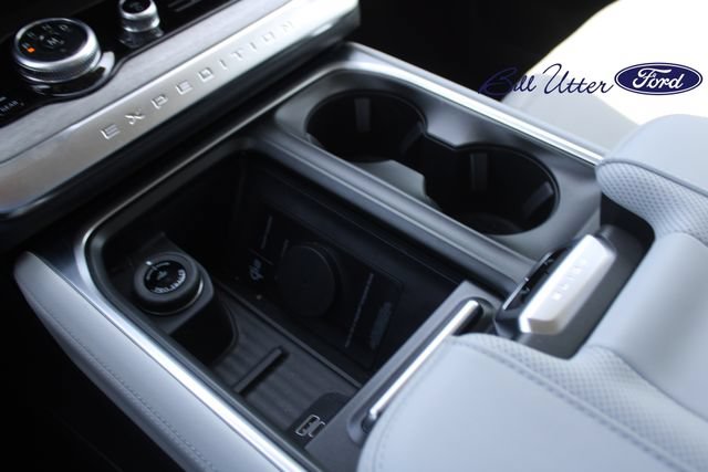 Used 2027 Ford Expedition Platinum w/ Platinum Ultimate Package AWD/4WD image 18