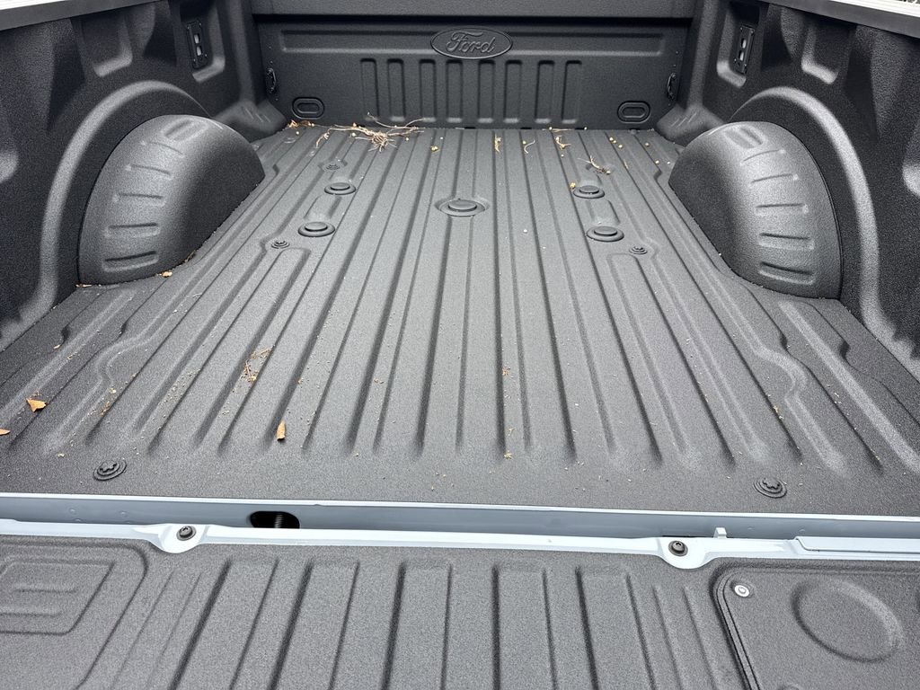 New 2026 Ford F250 Lariat w/ Black Appearance Package image 18