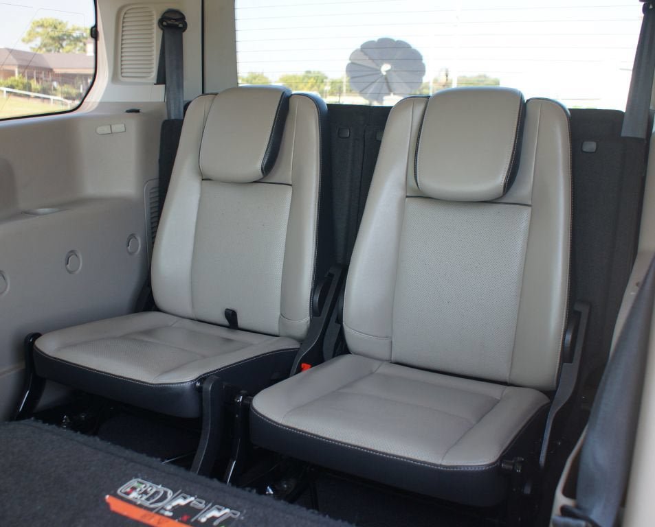 Used 2018 Ford Transit Connect Titanium w/ Titanium Premium Package FWD image 13