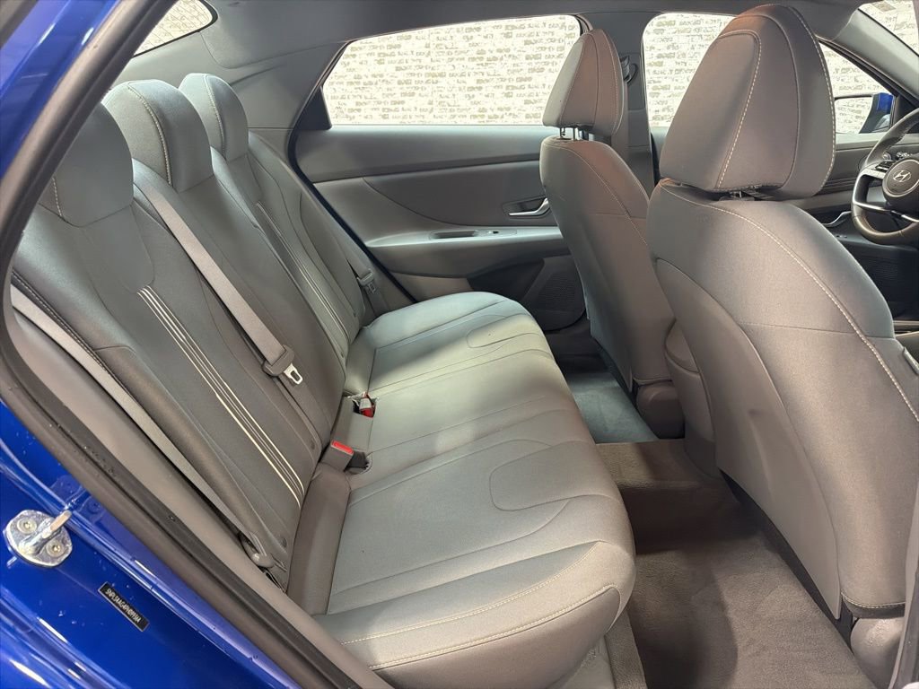 Certified 2023 Hyundai Elantra SEL w/ Convenience Package image 12