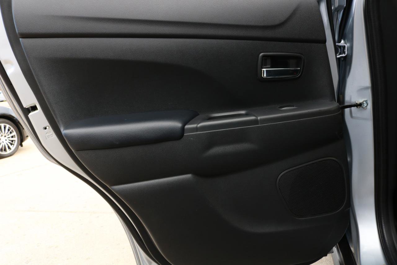 Used 2017 Mitsubishi Outlander Sport SEL AWD/4WD image 34