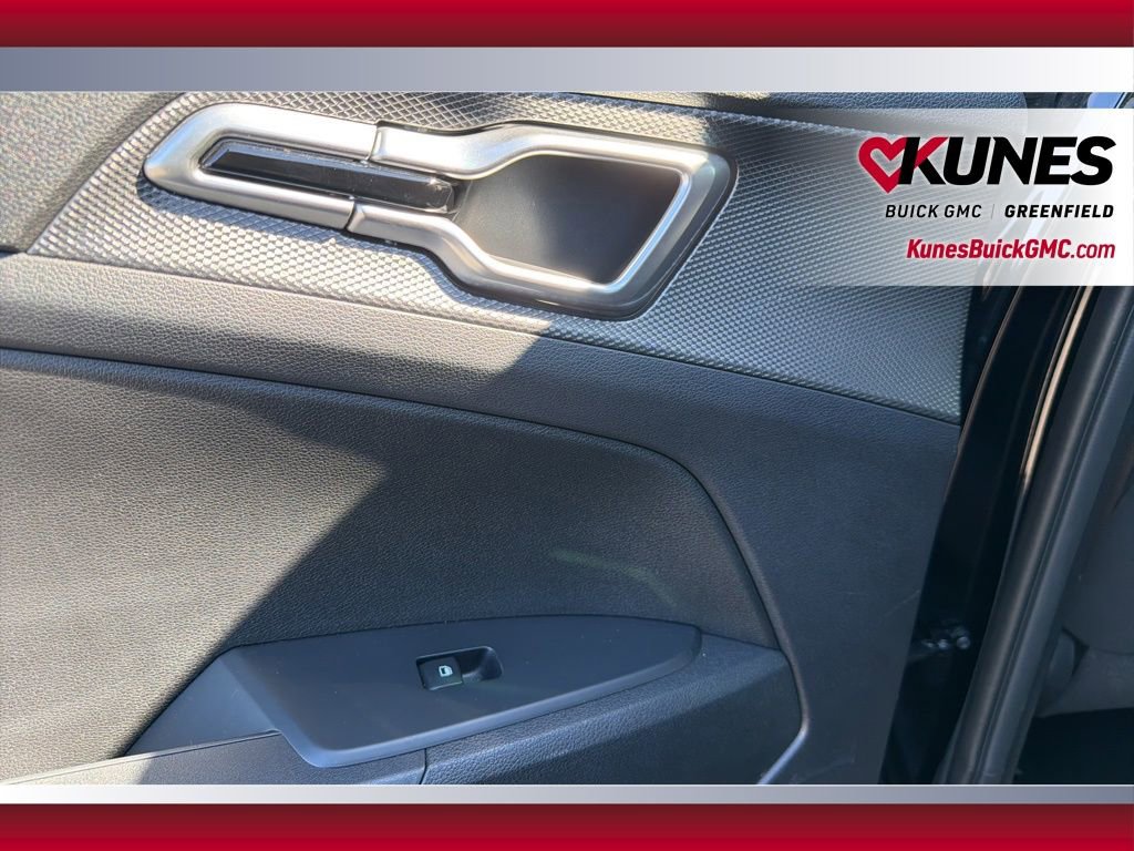 Used 2025 Kia Sportage LX image 37