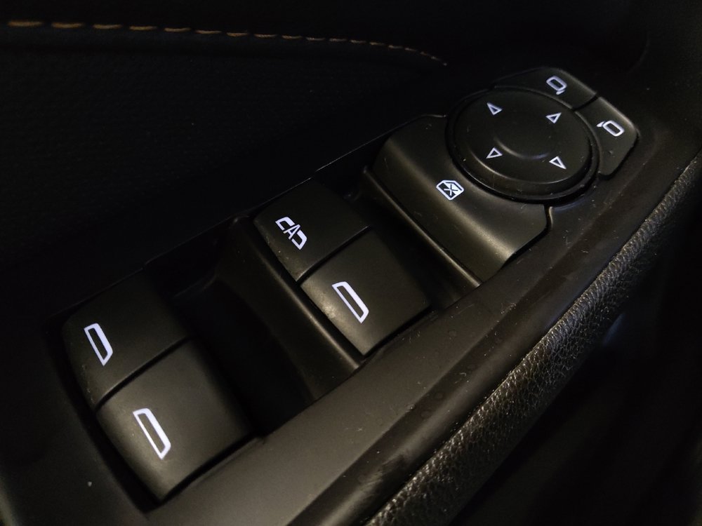 Used 2020 Chevrolet Traverse Premier FWD image 27