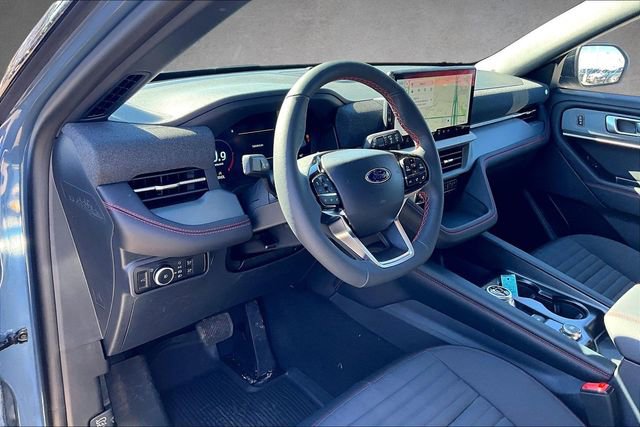 New 2026 Ford Explorer ST-Line w/ ST-Line Street Pack image 5