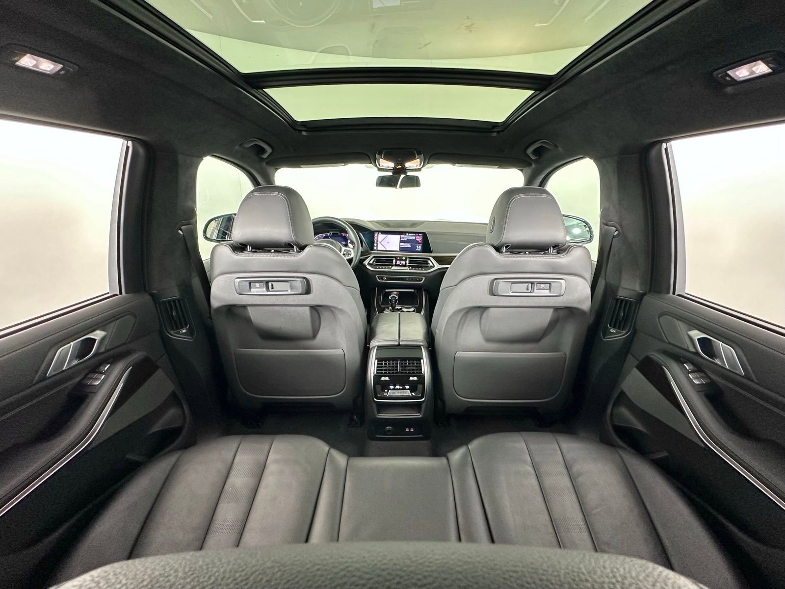 Used 2020 BMW X7 xDrive40i w/ M Sport Package image 33