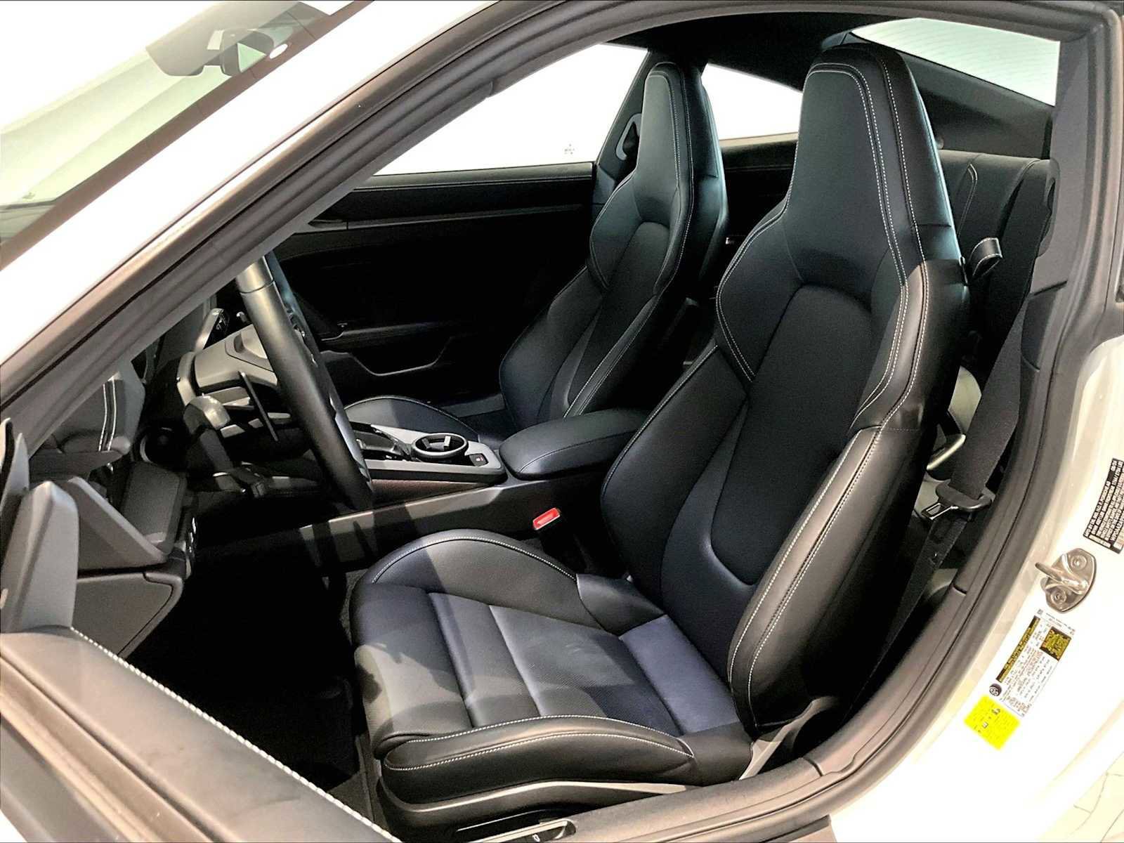 Used 2025 Porsche 911 Carrera image 8