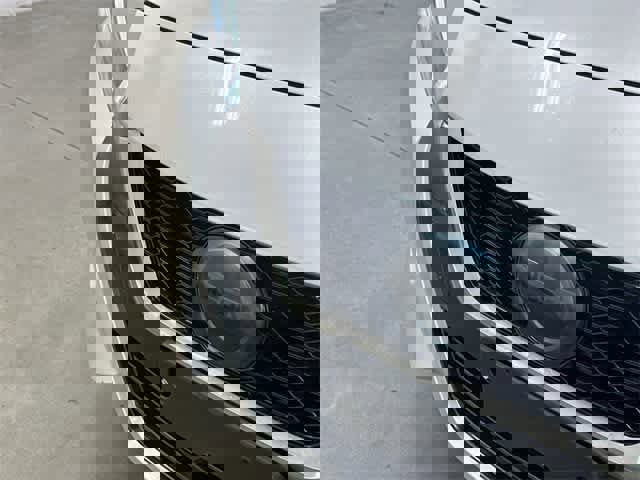 Used 2020 Nissan Versa SR image 30