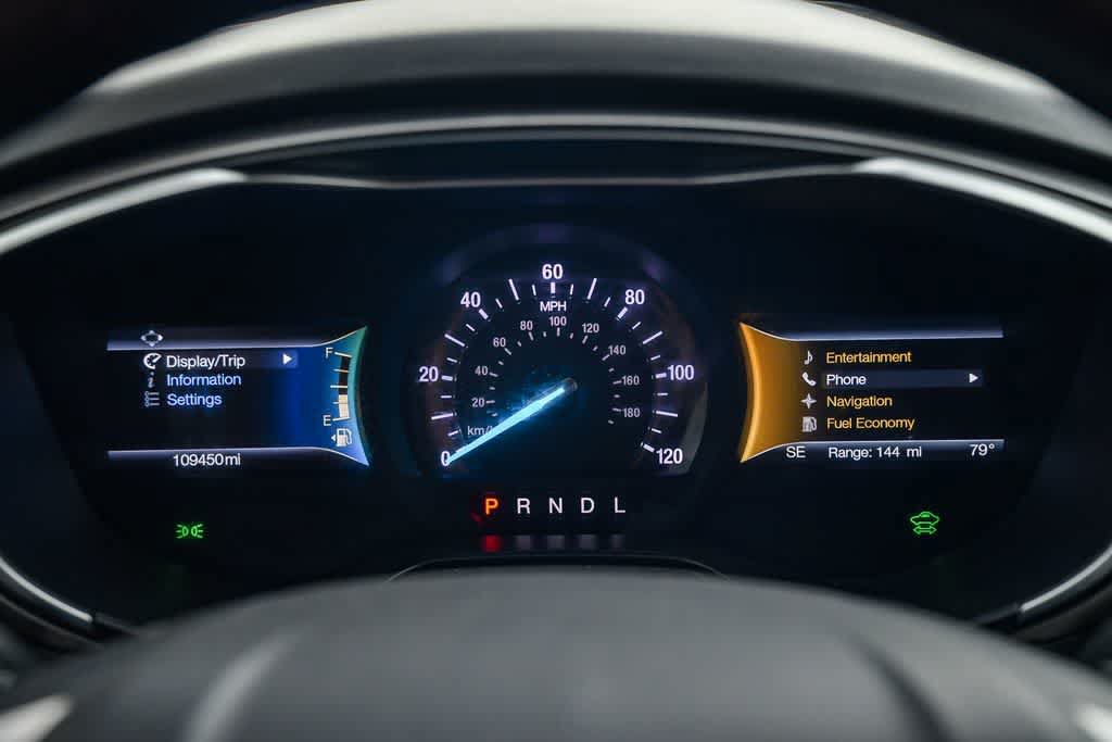 Used 2019 Ford Fusion SE FWD image 22