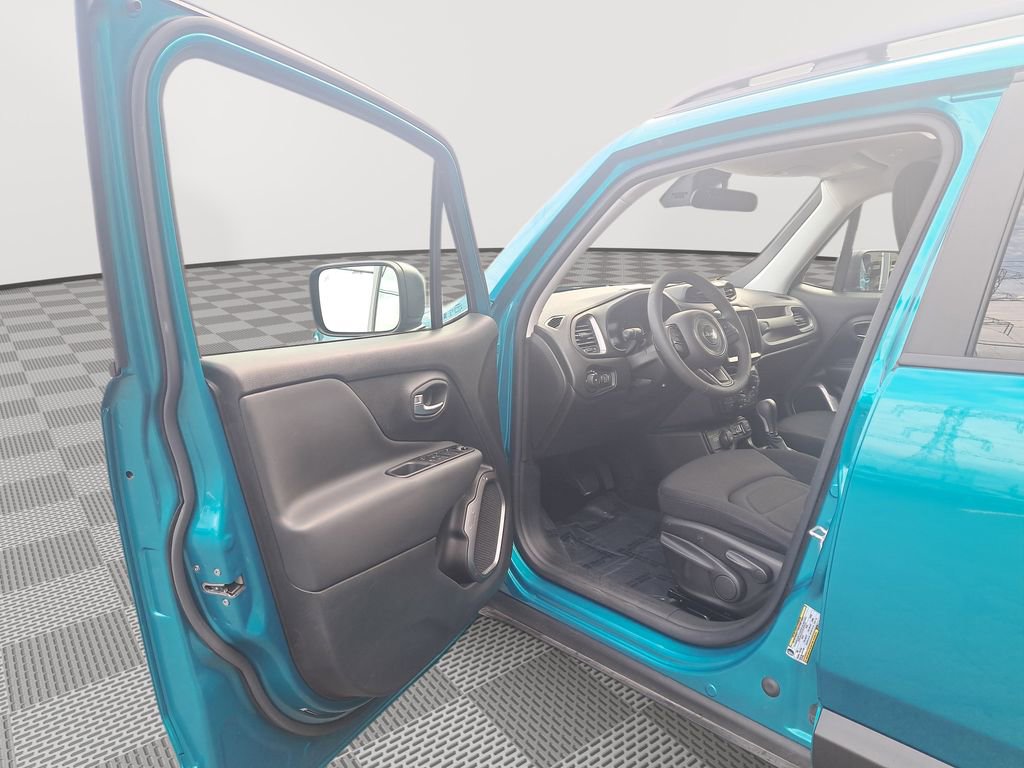Used 2022 Jeep Renegade Latitude image 11