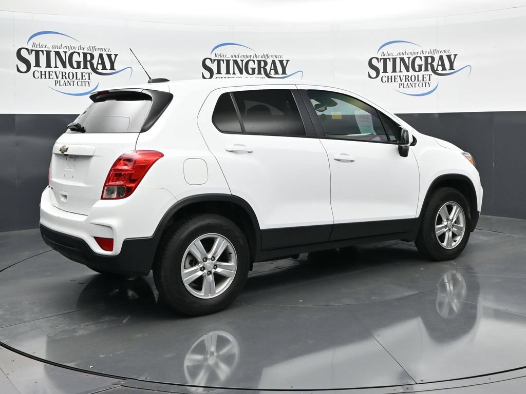 Used 2022 Chevrolet Trax LS w/ Tint and Cruise Package AWD/4WD image 7