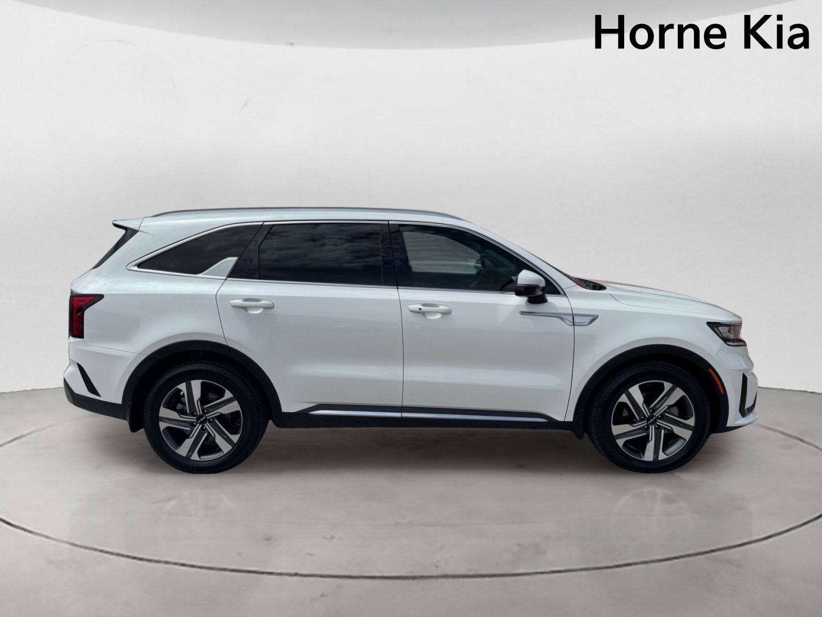 Certified 2022 Kia Sorento EX w/ Panoramic Sunroof Package image 3