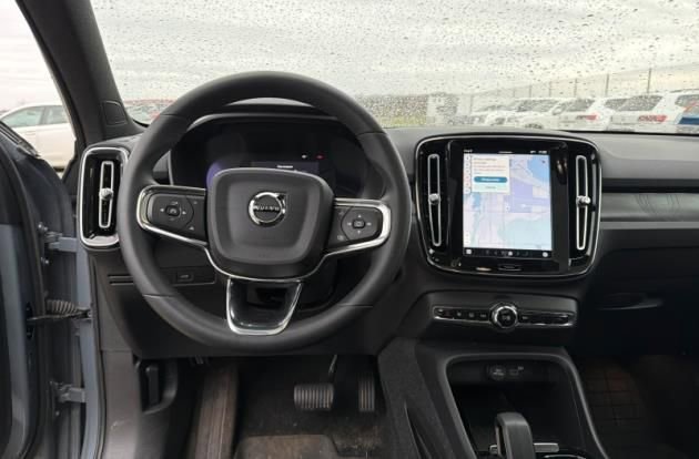 Used 2023 Volvo C40 P8 Recharge Ultimate w/ Protection Package Premier AWD/4WD image 6