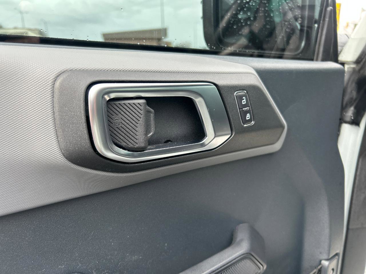 Used 2024 Ford Bronco Big Bend image 6