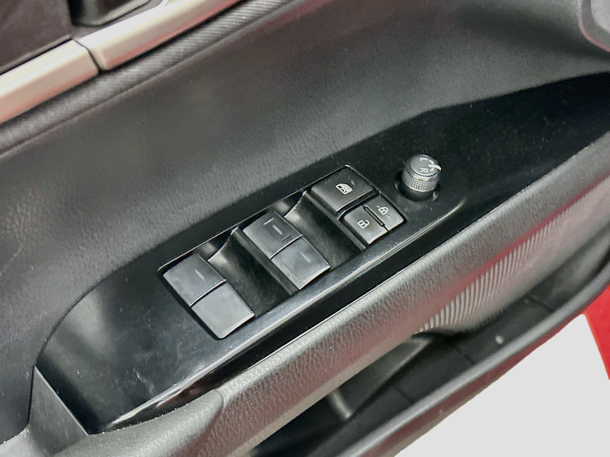Used 2025 Toyota Camry LE FWD image 15