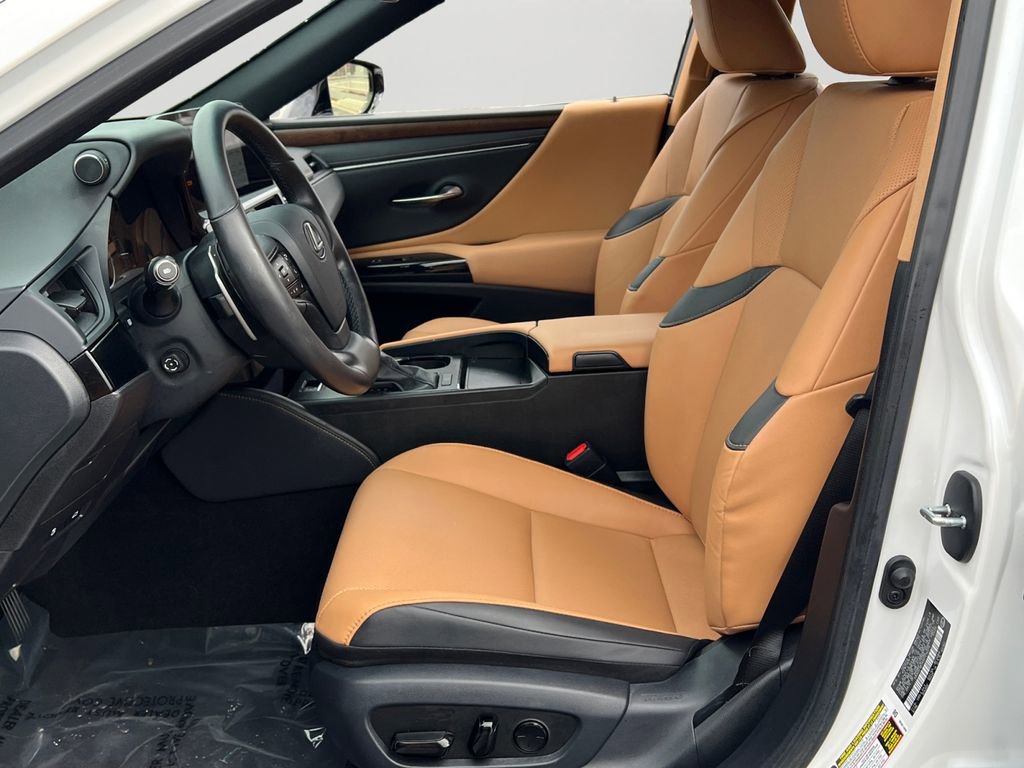 Certified 2024 Lexus ES 350 w/ Premium Package image 14