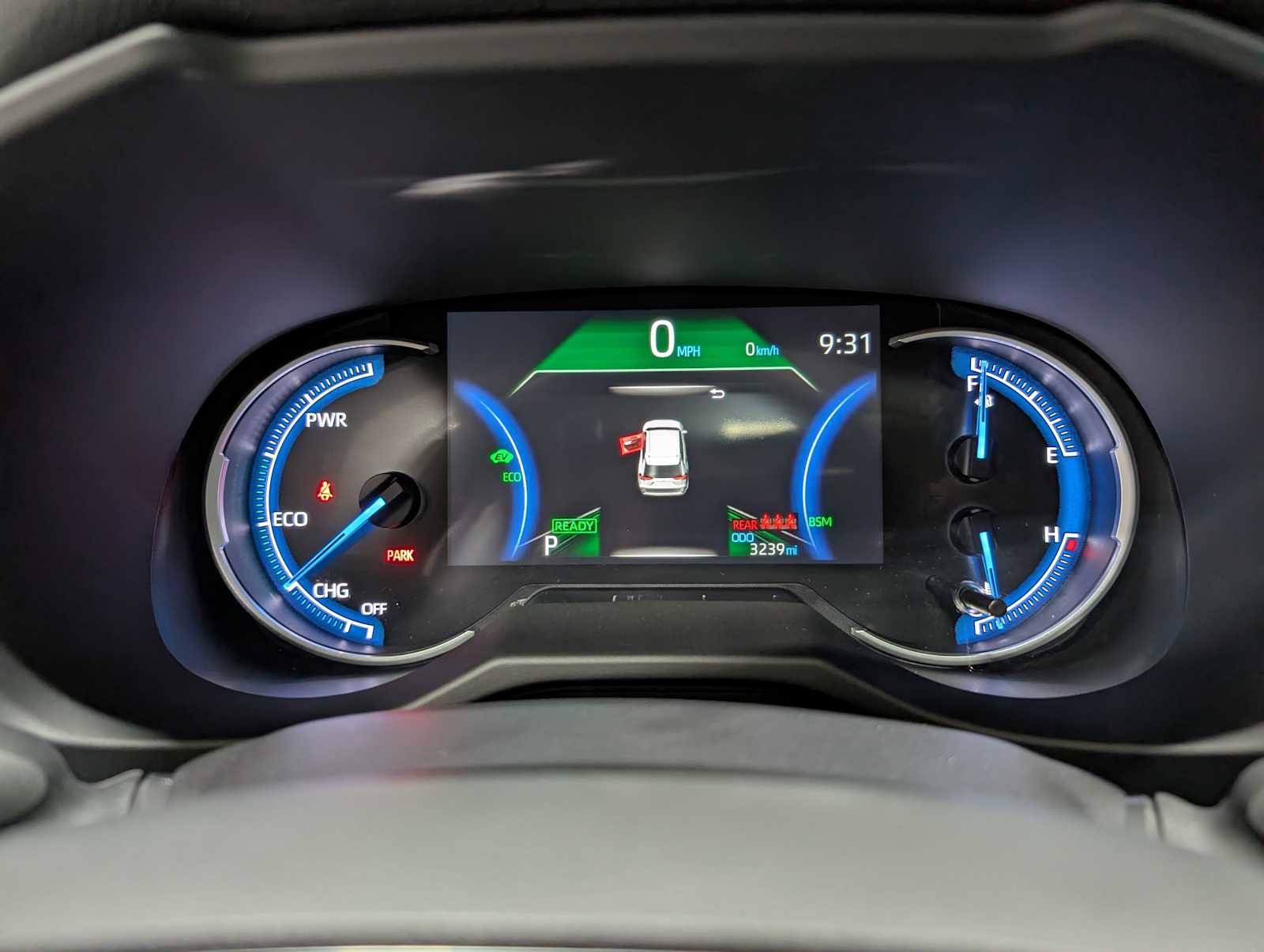 Used 2025 Toyota RAV4 XLE image 24