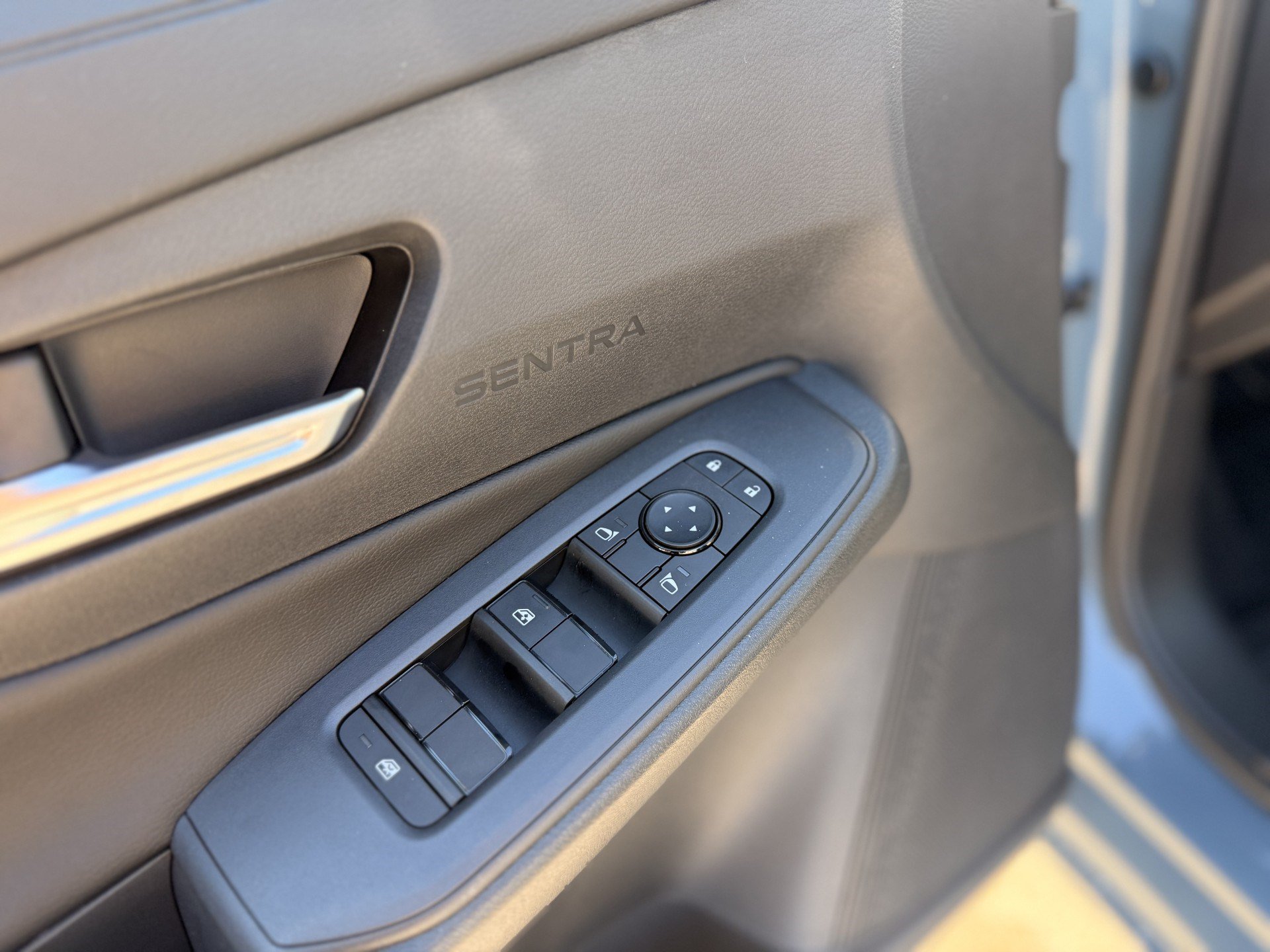 New 2026 Nissan Sentra SV w/ SV Convenience Package FWD image 12