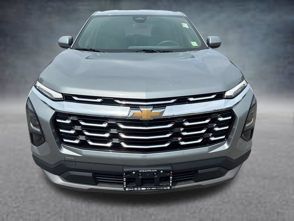 Used 2026 Chevrolet Equinox LT AWD/4WD image 9