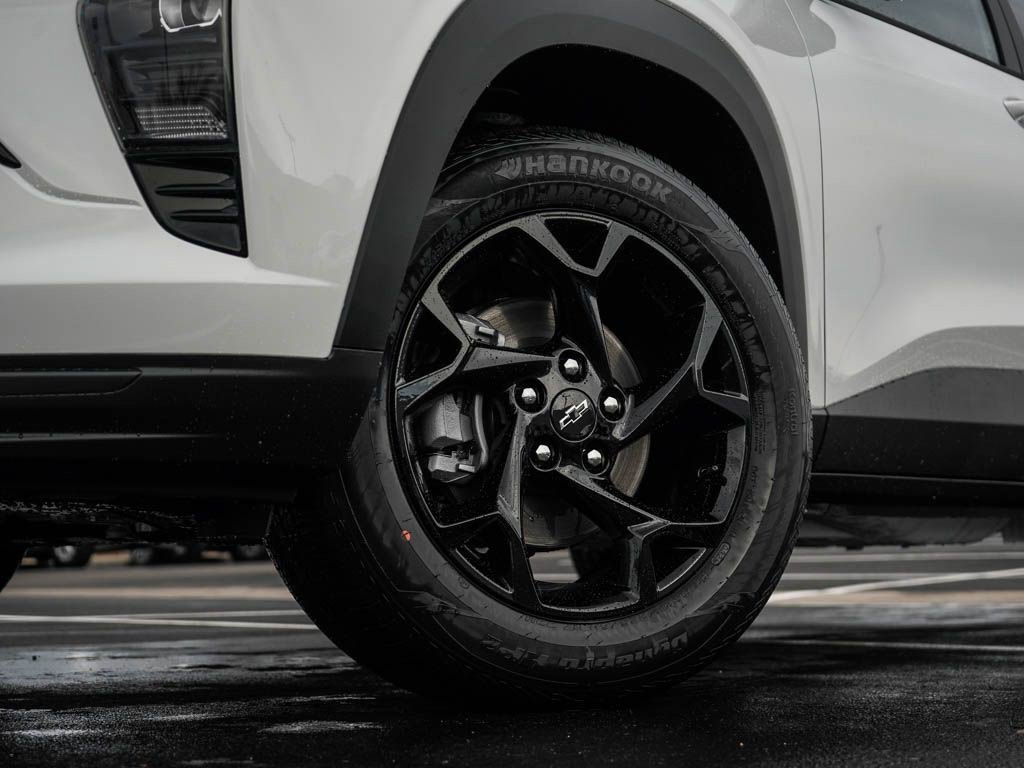 New 2026 Chevrolet Trax LT w/ Driver Confidence Package FWD image 6