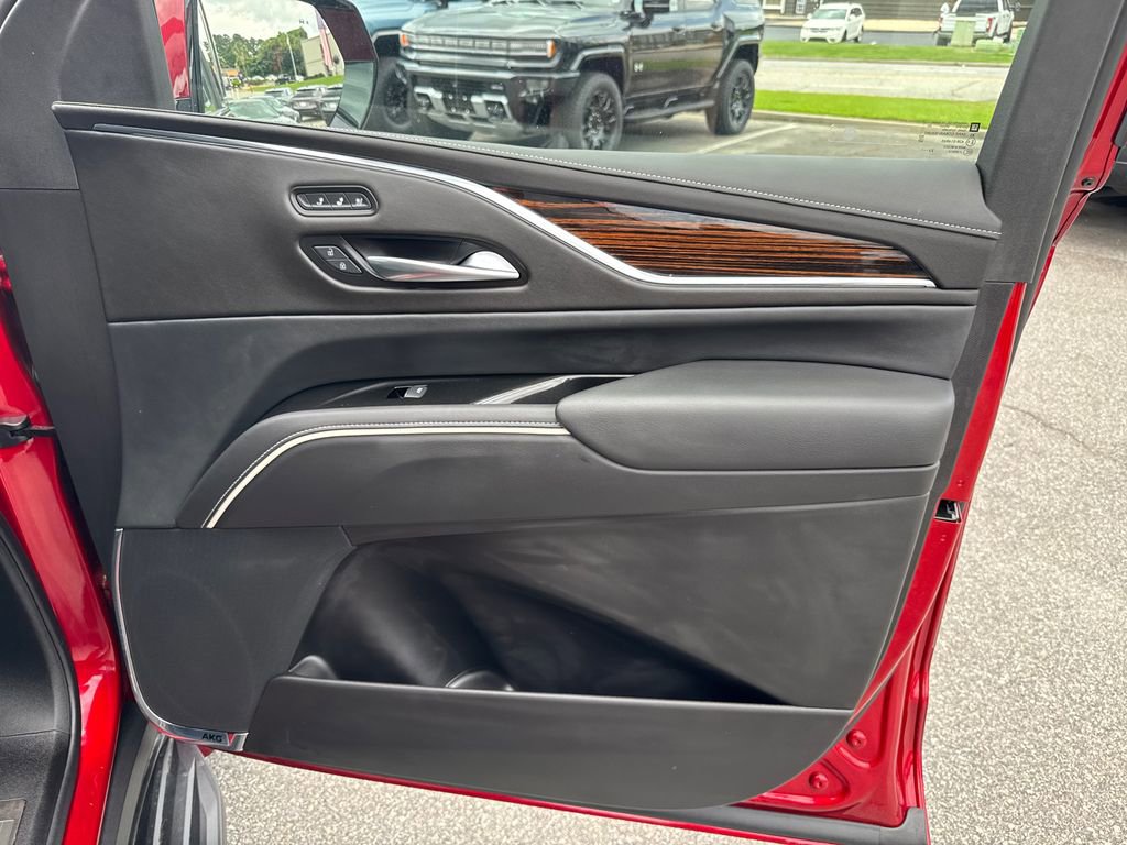 Used 2024 Cadillac Escalade ESV Premium Luxury image 14