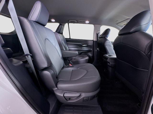 Certified 2024 Toyota Grand Highlander AWD image 28