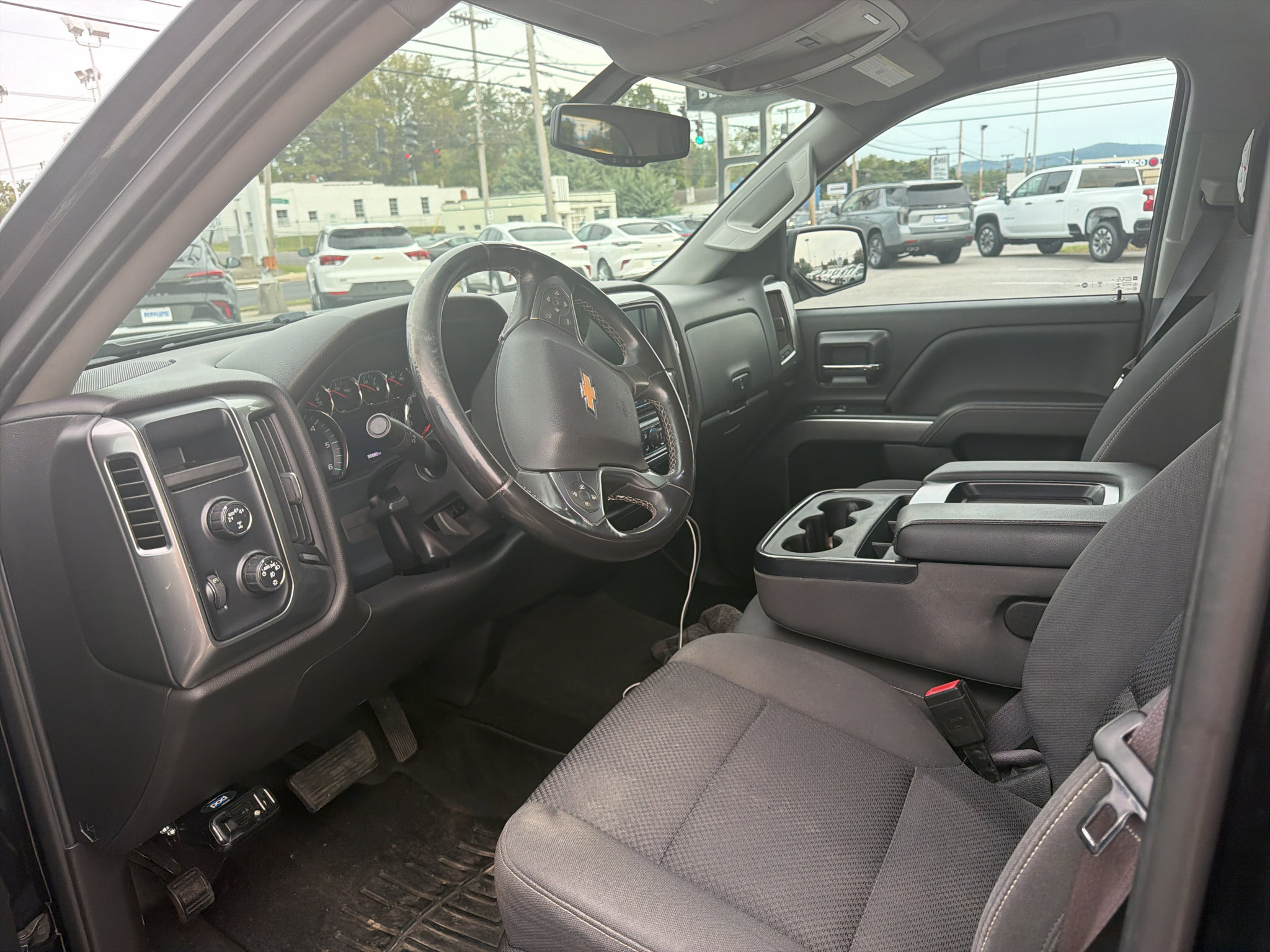 Used 2017 Chevrolet Silverado 1500 LT w/ All Star Edition AWD/4WD image 8