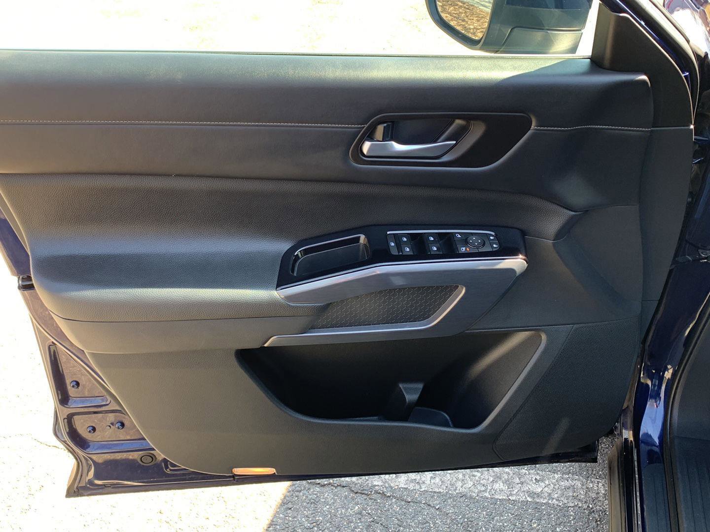 Certified 2022 Nissan Pathfinder SL w/ SL Premium Package image 13