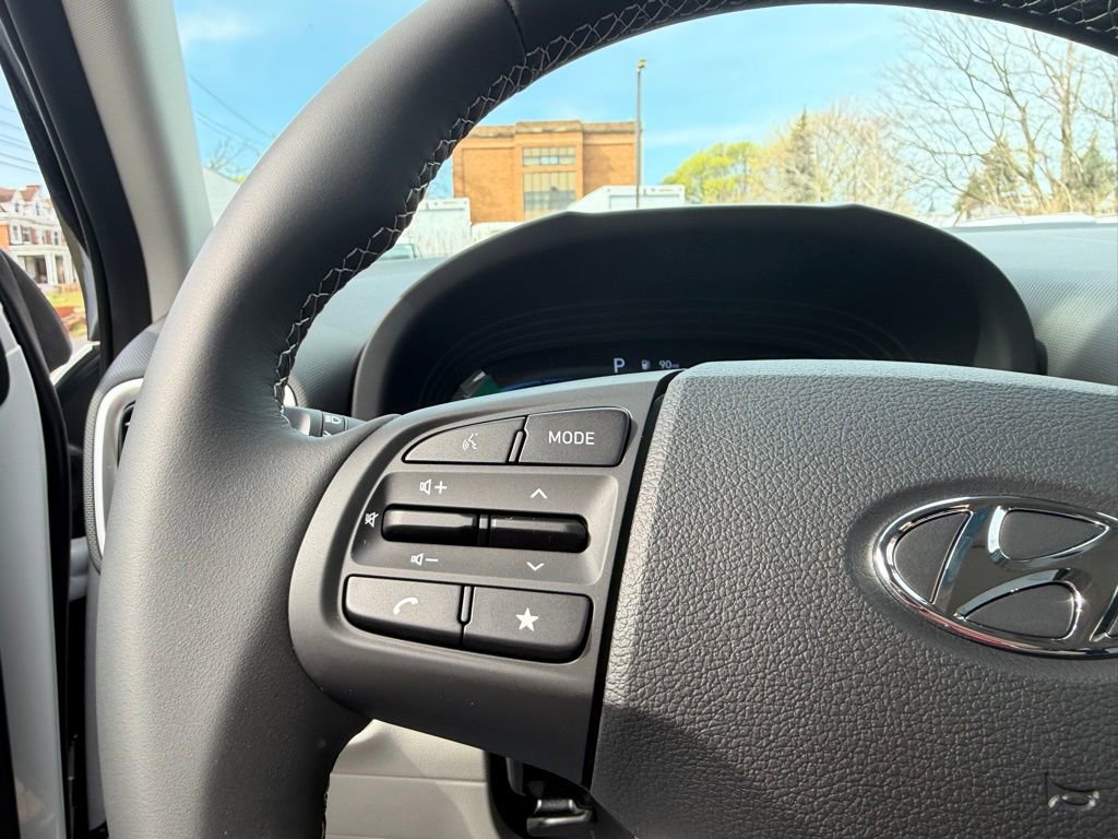 New 2026 Hyundai Venue SEL FWD image 31