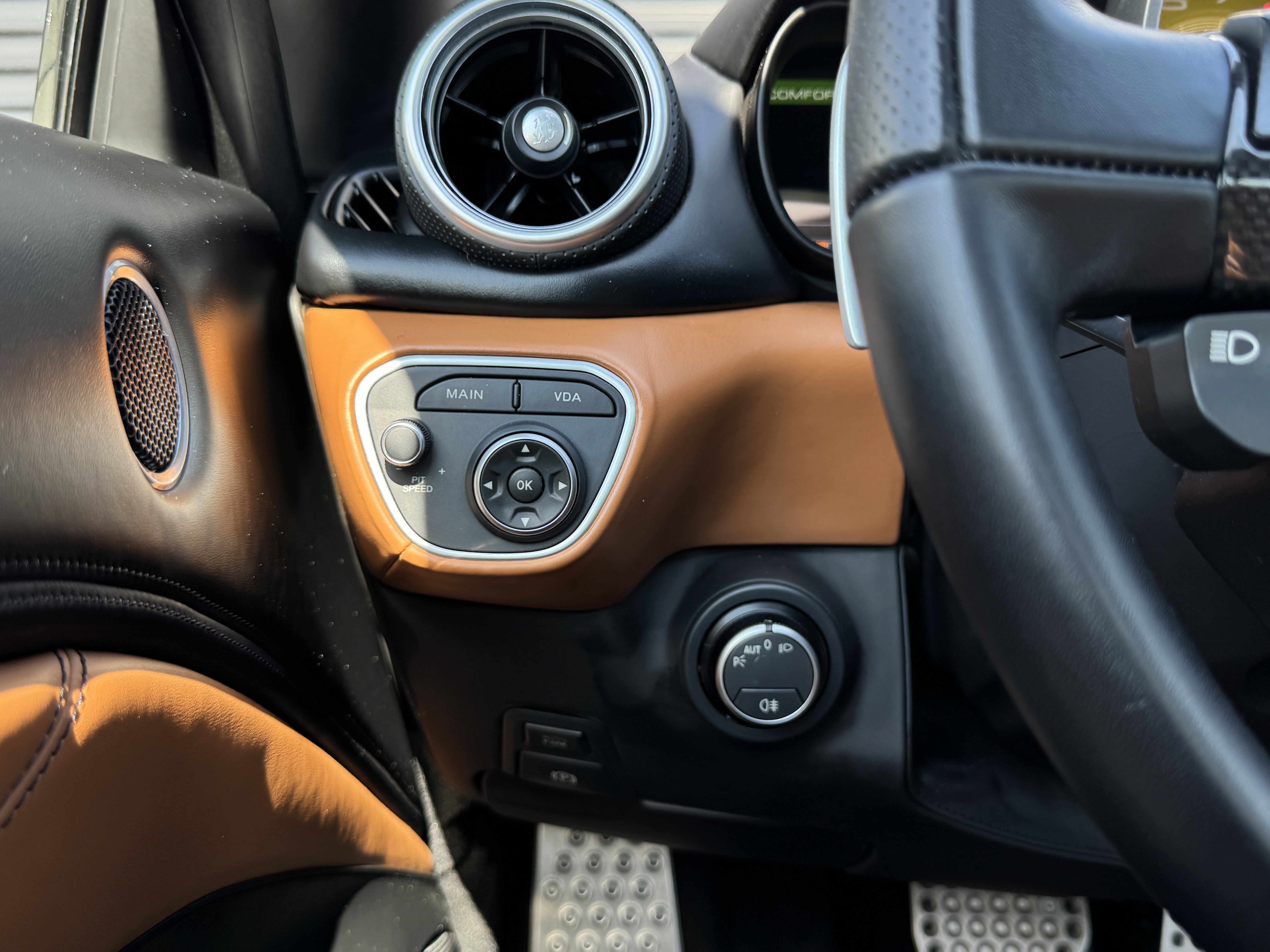 Used 2017 Ferrari California T image 41