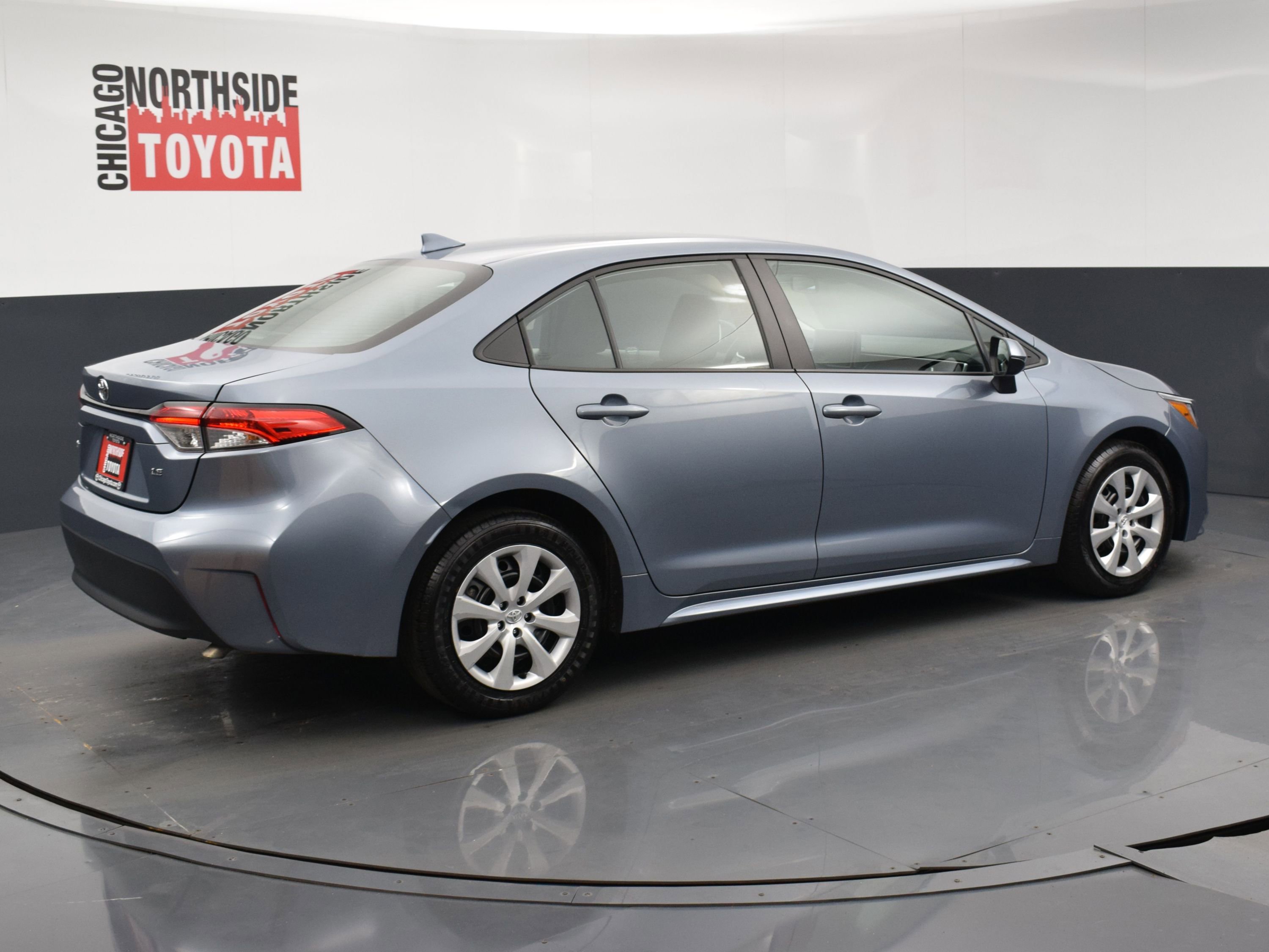 Used 2023 Toyota Corolla LE FWD image 4