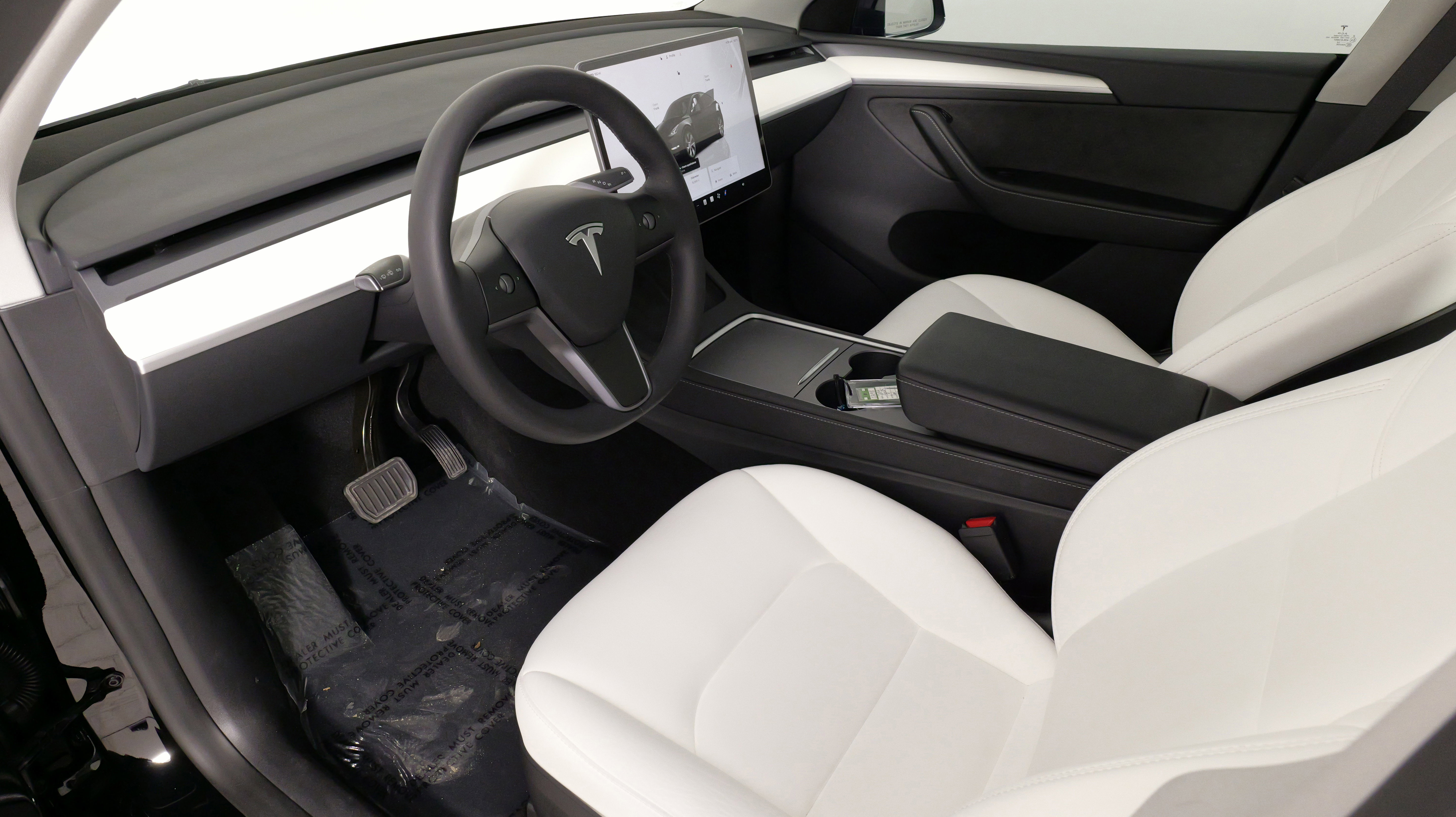 Used 2024 Tesla Model Y Long Range image 25