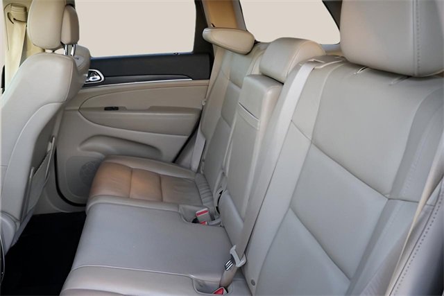 Used 2022 Jeep Grand Cherokee Limited image 16